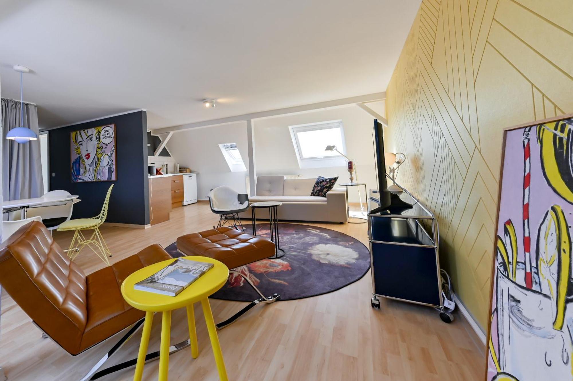 Premium Quartier Clara , Karl Und Fritz Auf Dem Kassberg Mit Eigenem Stellplatz Apartment Chemnitz Room photo